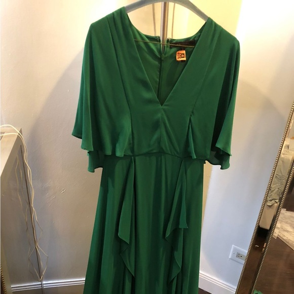BCBG Cape Sleeve Maxi Dress Green - Picture 4 of 4